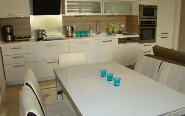 Apartment Guzelyali