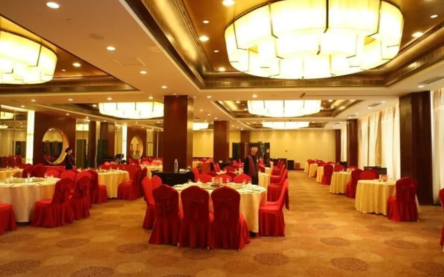 Fengdu Holiday Hotel
