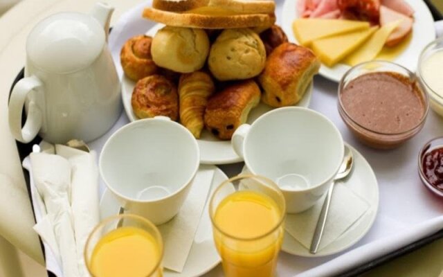 Magnuson Hotel Sharonville