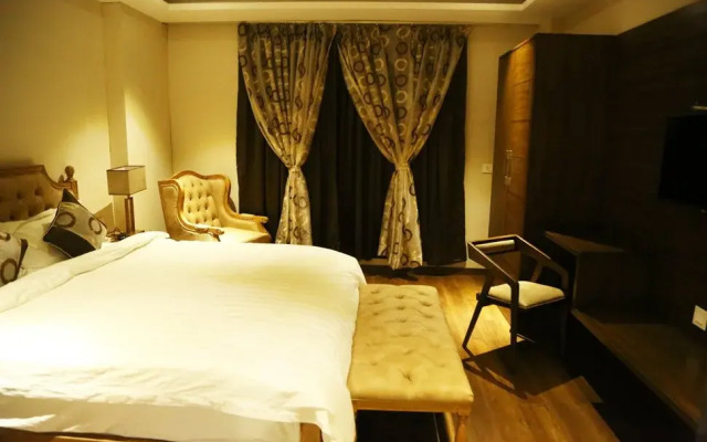 Gloria Inn