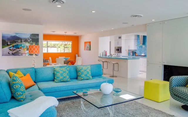 Atomic Hummingbird Holiday home 3