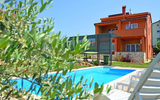 Holiday Home Marko Funtana