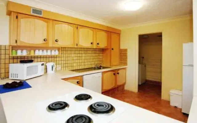 Sandbar, Unit 402, 1-3 Head Street