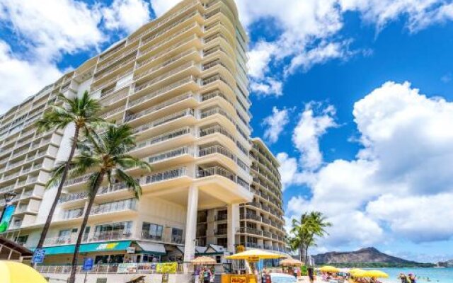 Waikiki Shore 305(Beachfront Balcony)