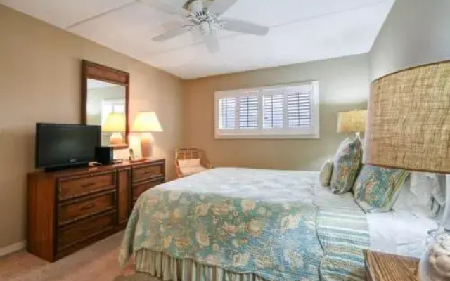 Beautifully Decorated Condo with Magnificent View of Atlantic by RedAwning