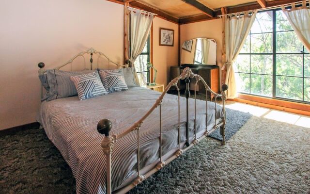 Shady Creek Eco Cabin