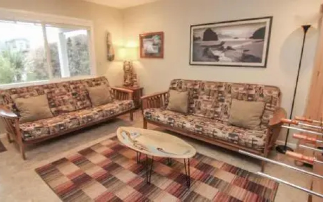 Captains Quarters - 3 Br home by RedAwning