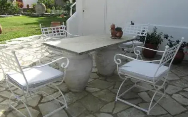 Paris Guesthouse