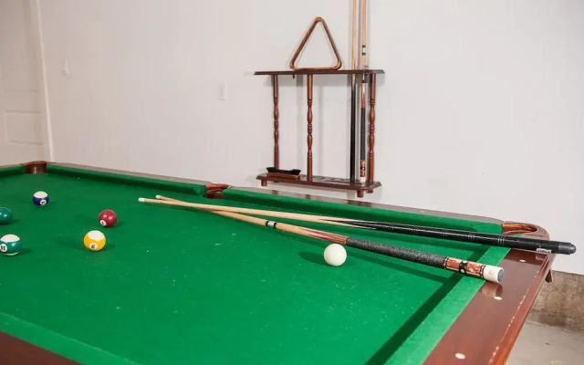 Deer Haven 4 Br cottage by RedAwning