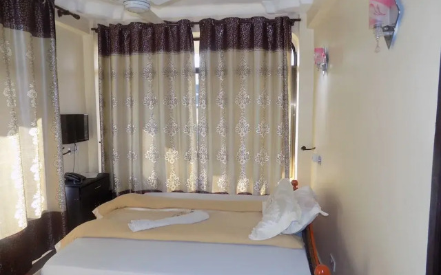 Machare British Hotel