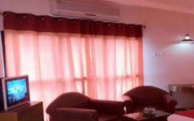 Hotel Mainak