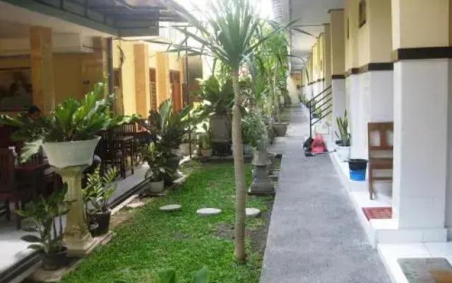 Sayang Beach Lodging