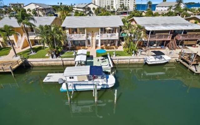 Dockside Villas A