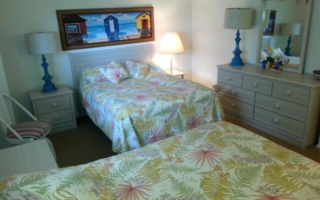 Jamaica Royale - 702 - 2 Br Condo