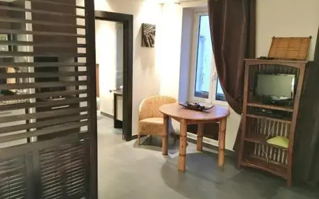 Lumineux Appartement- Carré D'or- Proche mer
