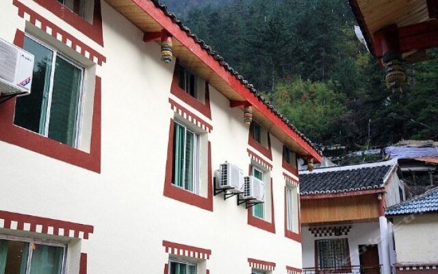 Zhuoma Youth Hostel
