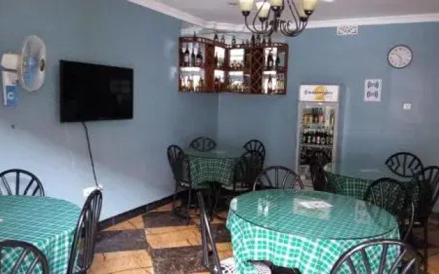 Settlers Executive Lodge