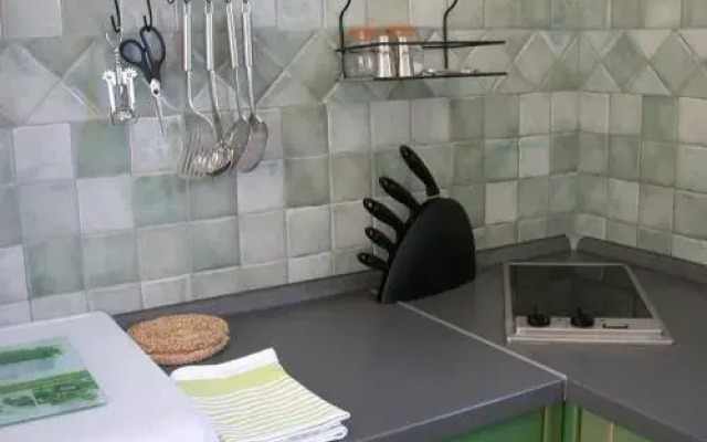 Vis a Vis Apartments