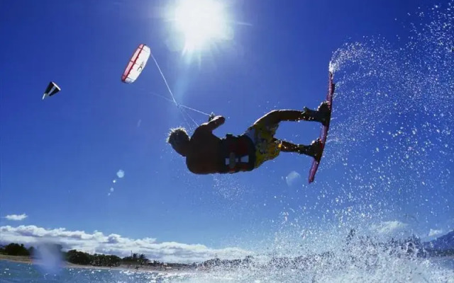 Jonas & Twins Resort