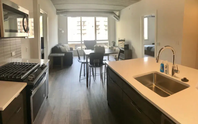 Lakeview Apartments in Chicago