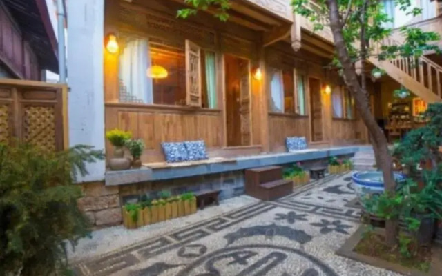 Lijiang Hejiayi Inn
