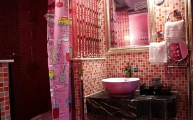 Yaliang Theme Hotel
