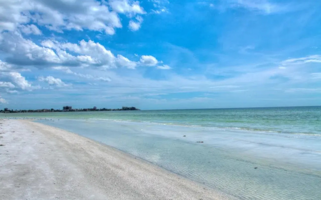 Sarasota 35 - 2 Br Condo