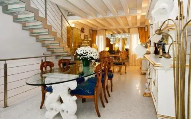 Casa Fortuny Luxury Apartment