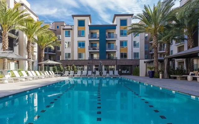 Park Plaza Apartment #876088 by RedAwning