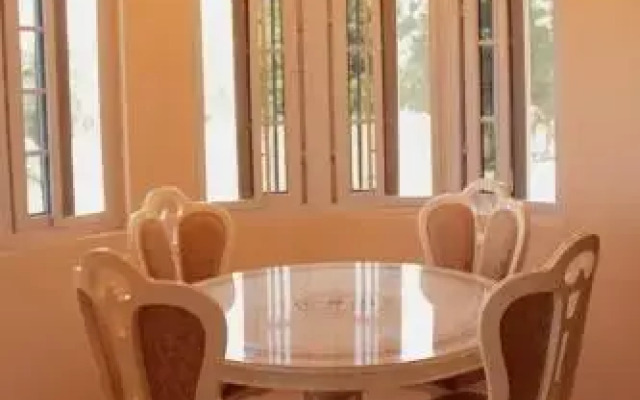 Le Chateau Villa Beaux Paradis