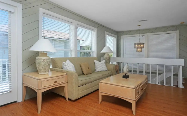 Seaview Hideaway