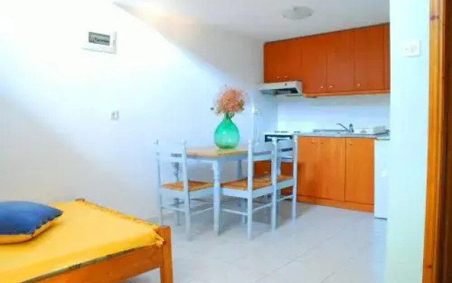 Studios Efi