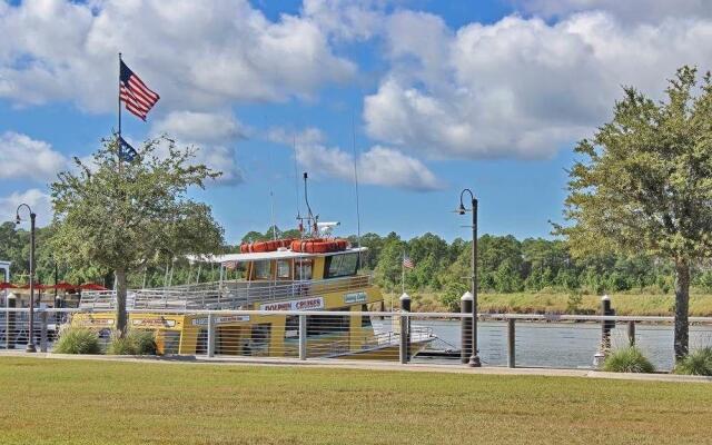 Wharf 613 - 2 Br condo