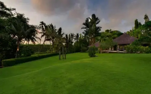 The Chalina Estate