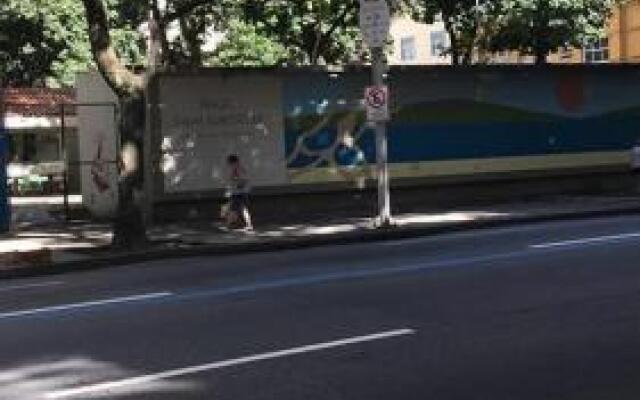 Etours - Novo Quarto Sala em Copacabana