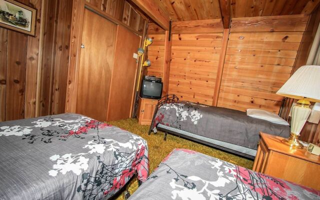 Cedar Haus 1174 by RedAwning