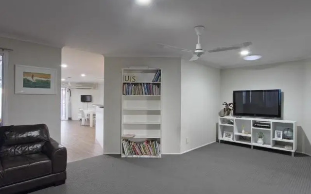 Adelong 9 Beach House