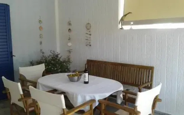 Natasia Studios Eressos