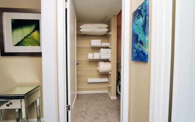 Deluxe Clearwater Apartment CP-614