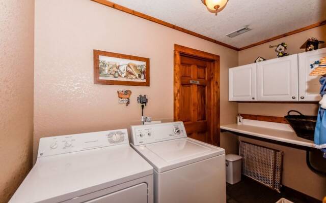 Candlelight - 2 Br home by RedAwning