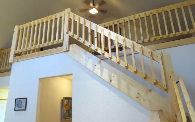 Wolf Creek Cabin - Windy Hollow