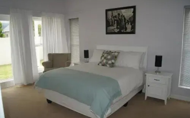 Trafford Cottage on Kingswood Golf Estate