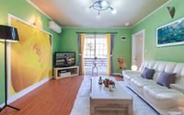 Hongcheon Gogh and Sunflower Pension
