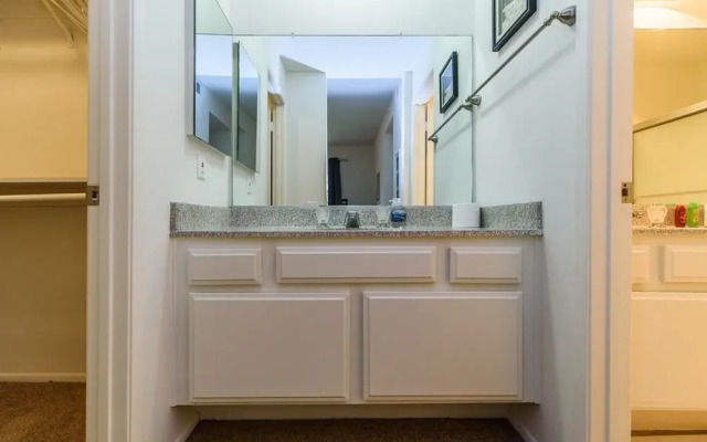 Visalia Apartment #873932 by RedAwning