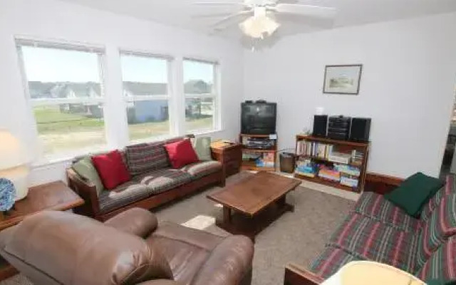 A&M South - 5 Br Home