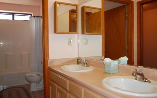 RedAwning Cabin #5N Edmunds Place