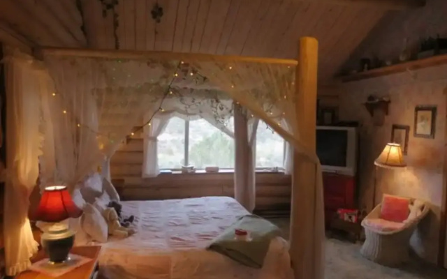 Country Garden Studio