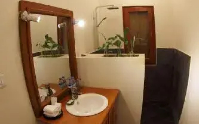 Pindaya Farm House