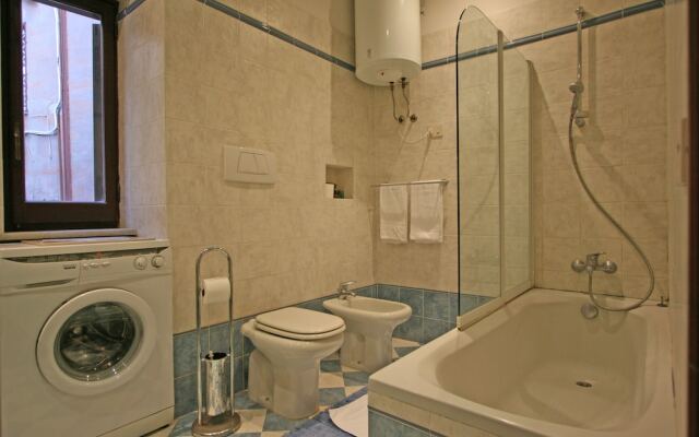 Travel & Stay - Parione