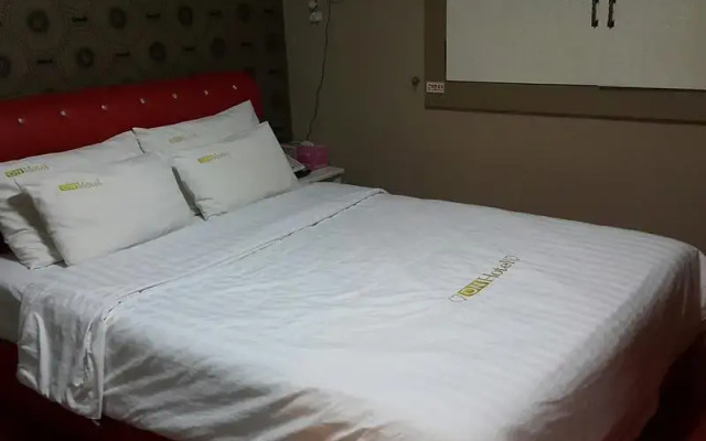 Q Motel